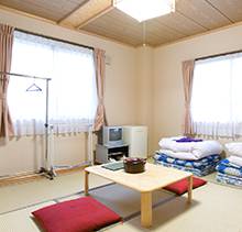 春沢やわらぎ館